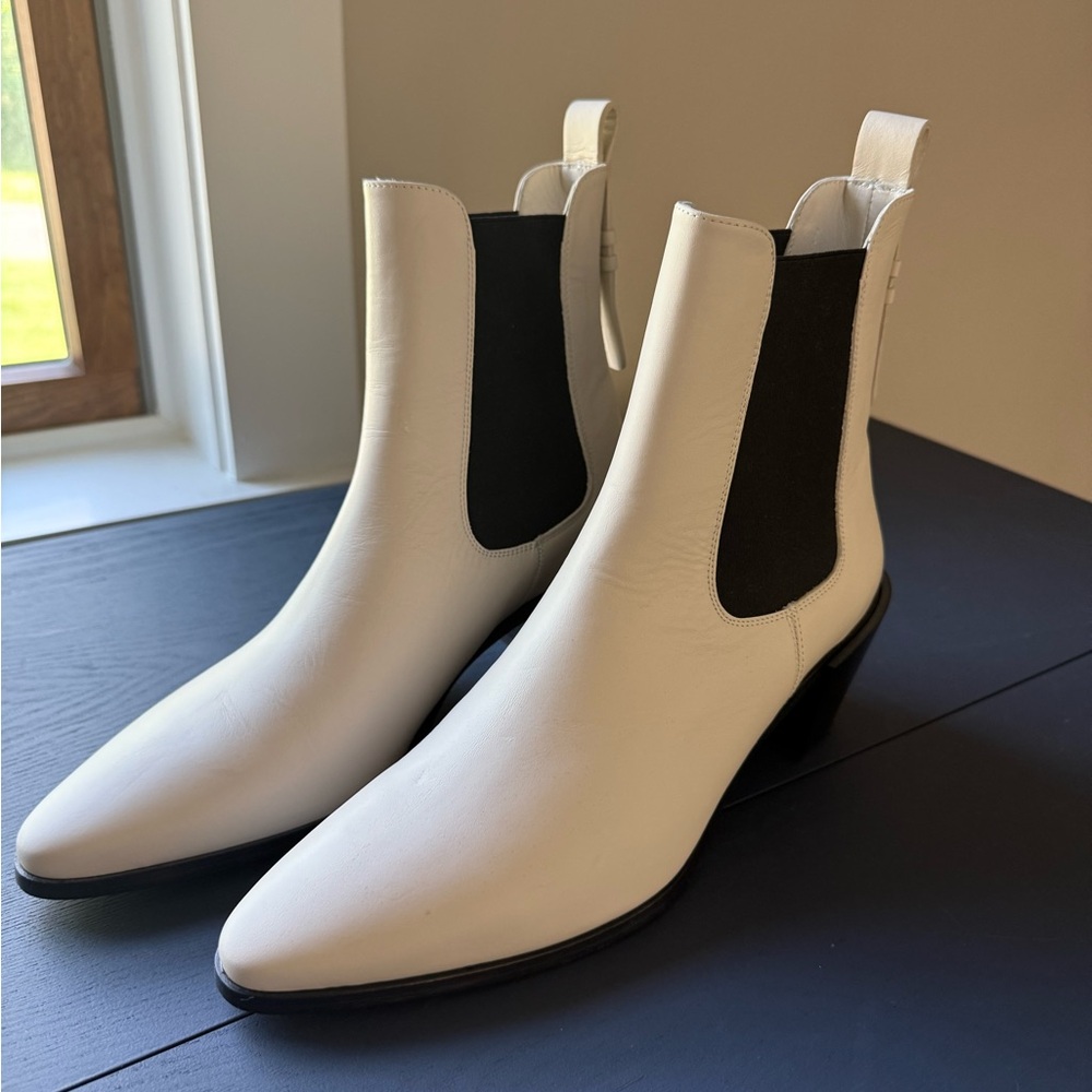 FRAME Le Lexington White Leather Chelsea Boots